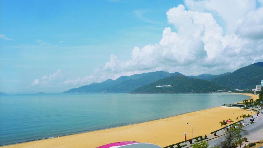 Hong Phuc Hotel Куи Нхон Екстериор снимка