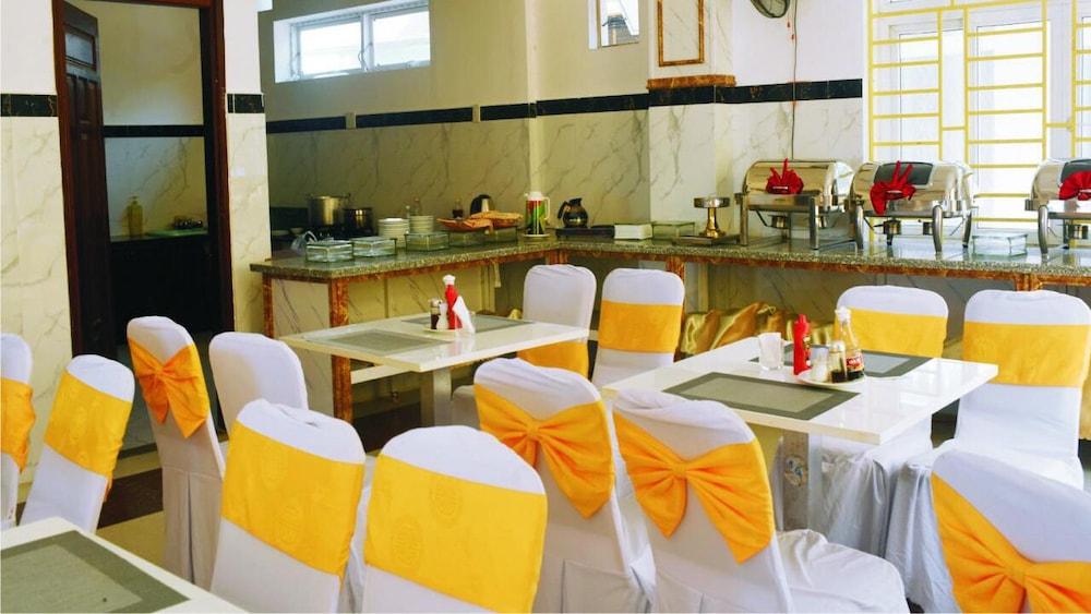 Hong Phuc Hotel Куи Нхон Екстериор снимка