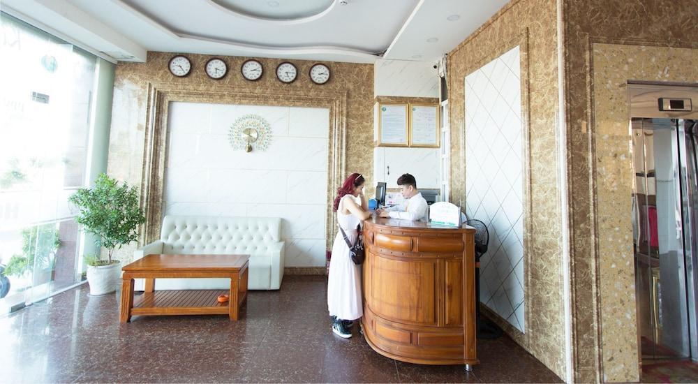 Hong Phuc Hotel Куи Нхон Екстериор снимка